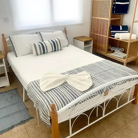 Dafni * Paralimni